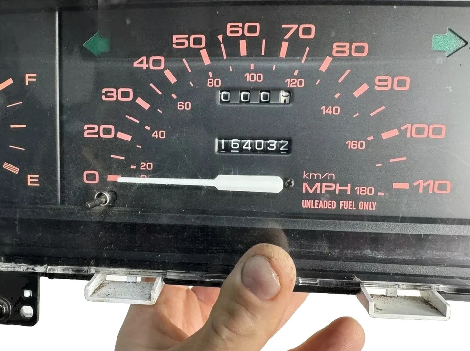 88 89 MAZDA B2200 2,2 L MT VELOCÍMETRO CLÚSTER OEM 164K 257500-2461 Foto 2 de 4