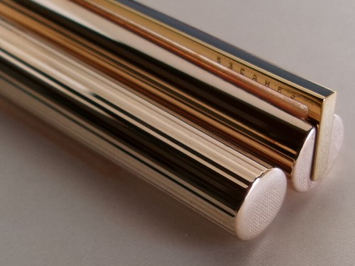 S.T. Dupont Classic Fountain Pen 18K M Nib Gold Plated Black Line Clip - Picture 10 of 15