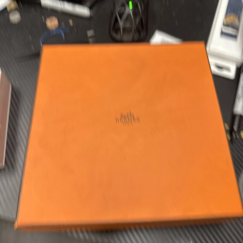 Hermes Revrsible solid Black Brown belt black gold Buckle Fits Men Waist Size 40 - Image 4 of 4