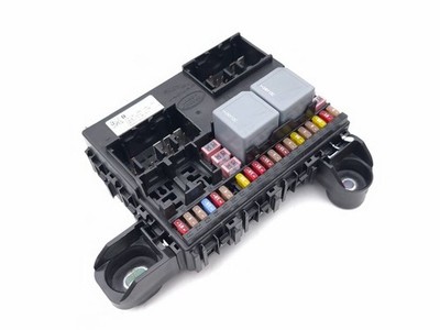 Land Rover Range Rover Sport L461 2025 Sicherungskasten R8E214A073AA AMD236585