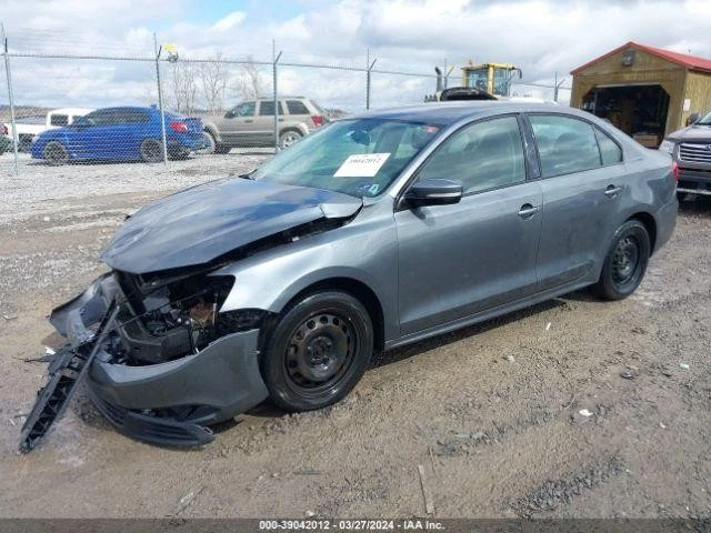 Alternador usado compatible con: Volkswagen Jetta 2012 2,5 L 140 amperios grado A Foto 2 de 4