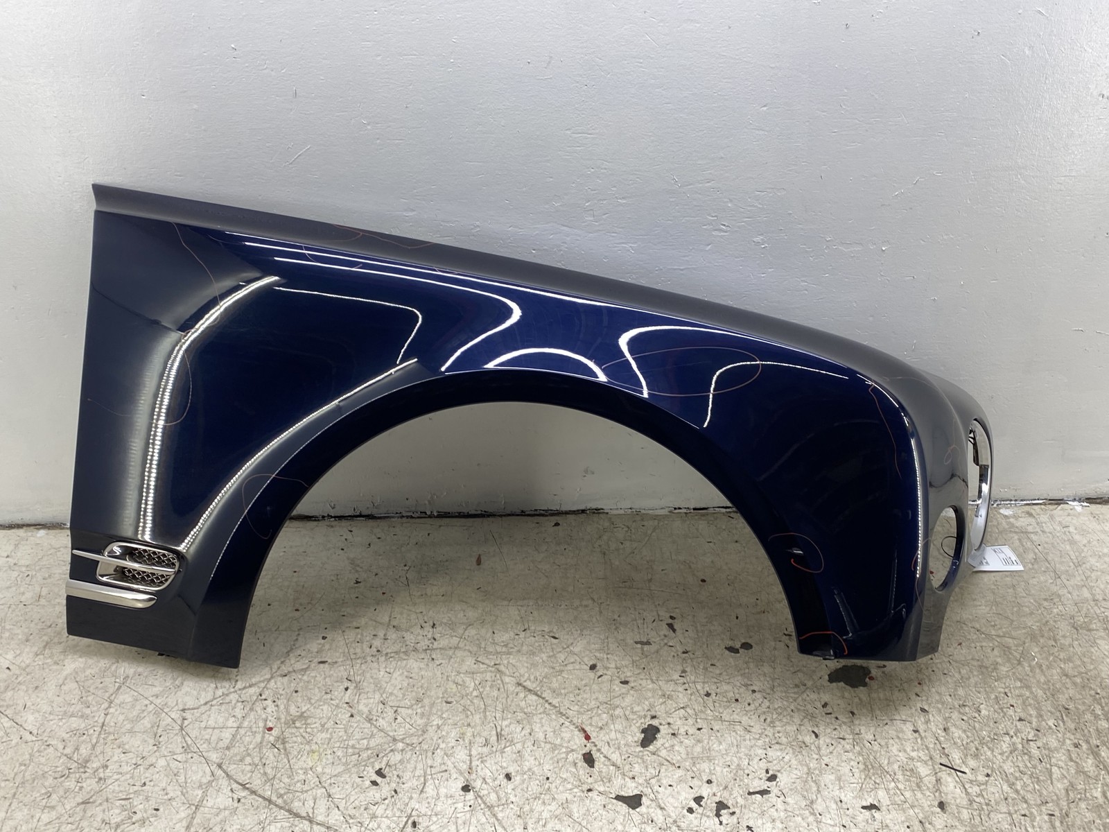 2010-2016 BENTLEY MULSANNE OEM FRONT RIGHT PASSENGER FENDER PANEL *SCRATCH/DENT*