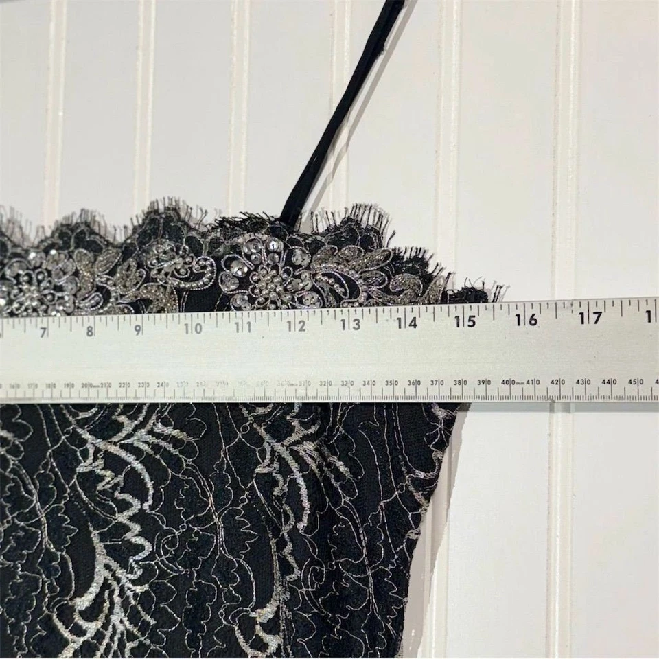 Vestido Midi Poleci 4 Negro Metálico Encaje Correa de Espagueti Cuentas Y2K Baile de graduación Hecho en EE. UU. Foto 4 de 4