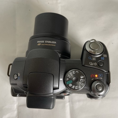 Canon PowerShot Pro Series S3 IS 6MP with 12x Image Stabilized Zoom Flip Screen - Picture 17 of 18