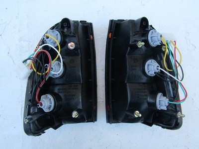 MITSUBISHI L200 K74T MODEL 1997 01 PAIR TAIL LIGHTS LH RH NEW