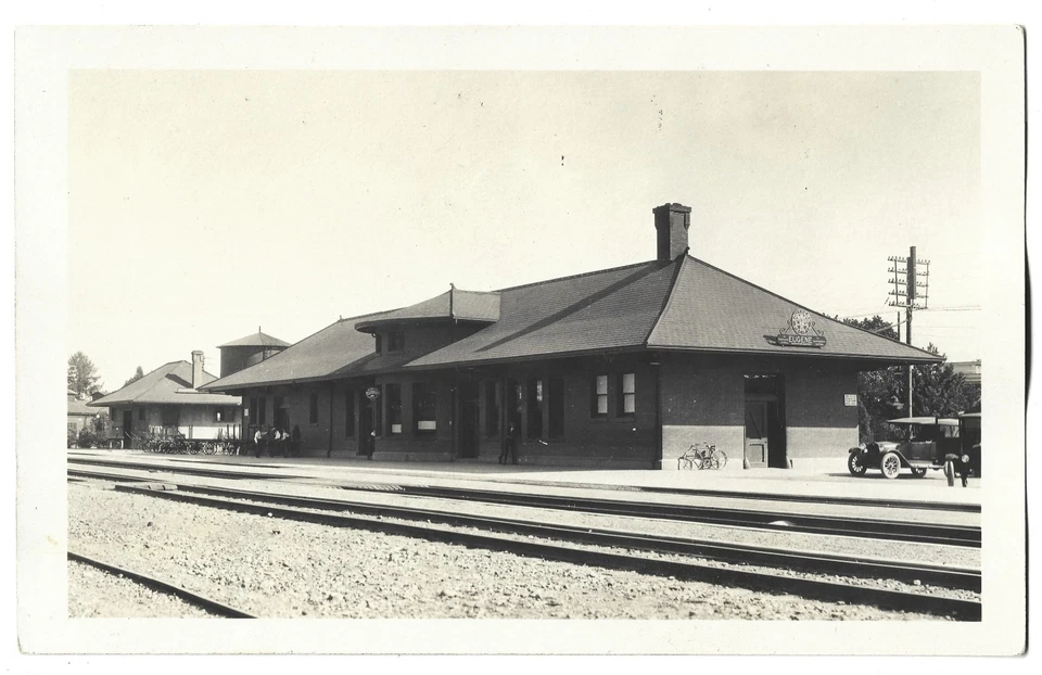 c1910s RPPC Eugene Oregon OR Train Depot Real Photo Postcard Southern Pacific - Image 2 of 3
