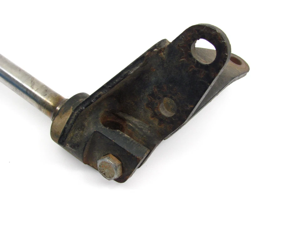 1987 POLARIS 87 CYCLONE W877828 250 250X - RIGHT FRONT WHEEL AXLE STRUT SPINDLE - Image 3 of 4