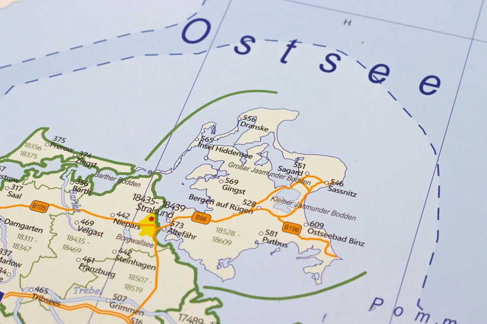 Postleitzahlenkarte PLZ Deutschland, Laminierung & Metallleisten, 84 x114 cm - Bild 4 von 4