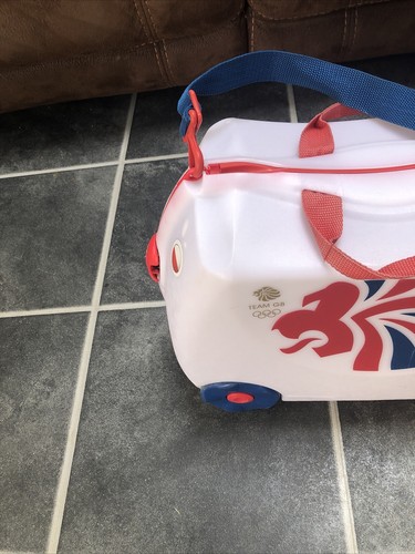 Olympic Trunks Kids SuItcase / ride on / cabin luggage - Picture 9 of 21