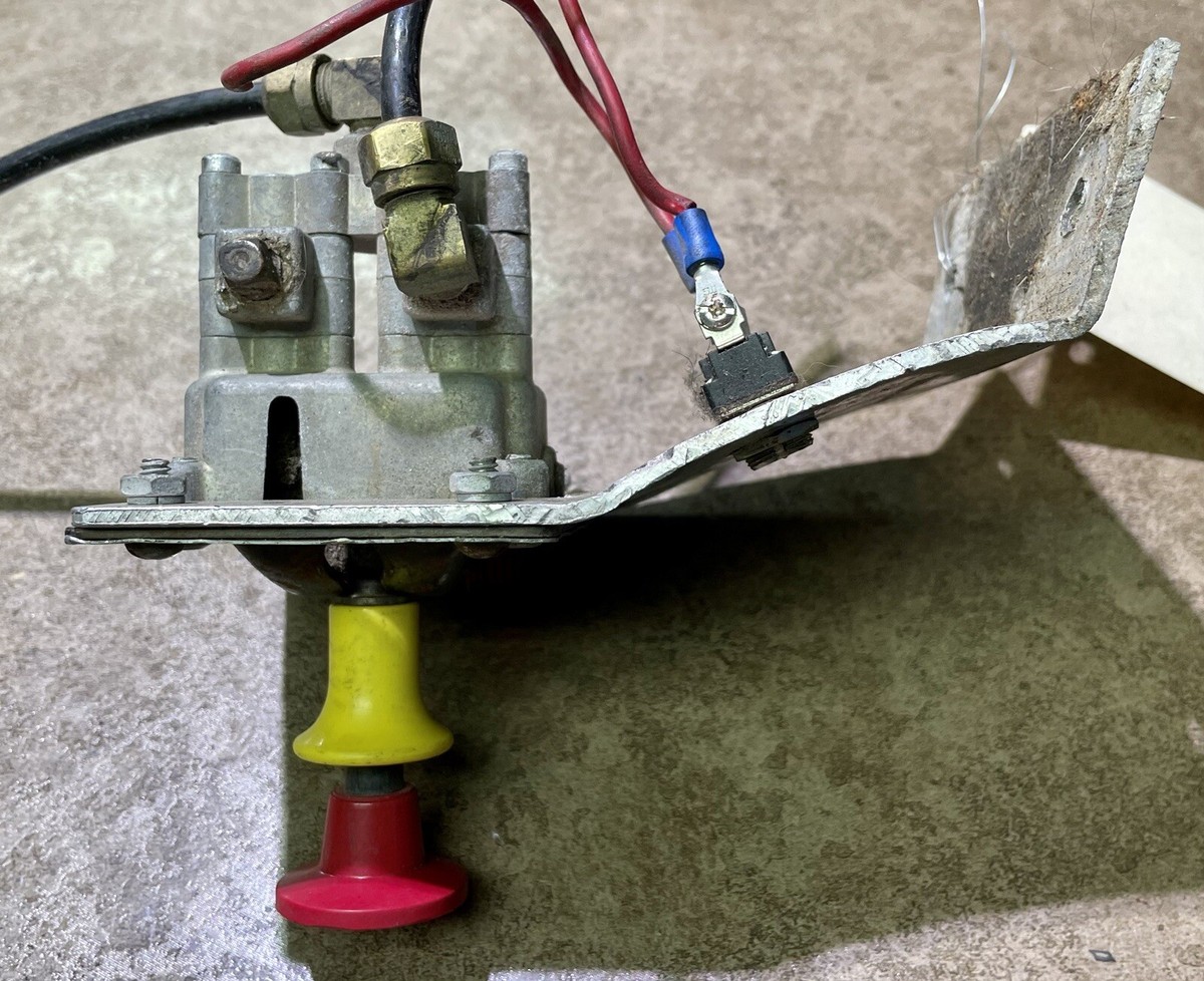 CHELSEA PTO SWITCH 3288654 / 118375 / L-30618 *READY TO SHIP