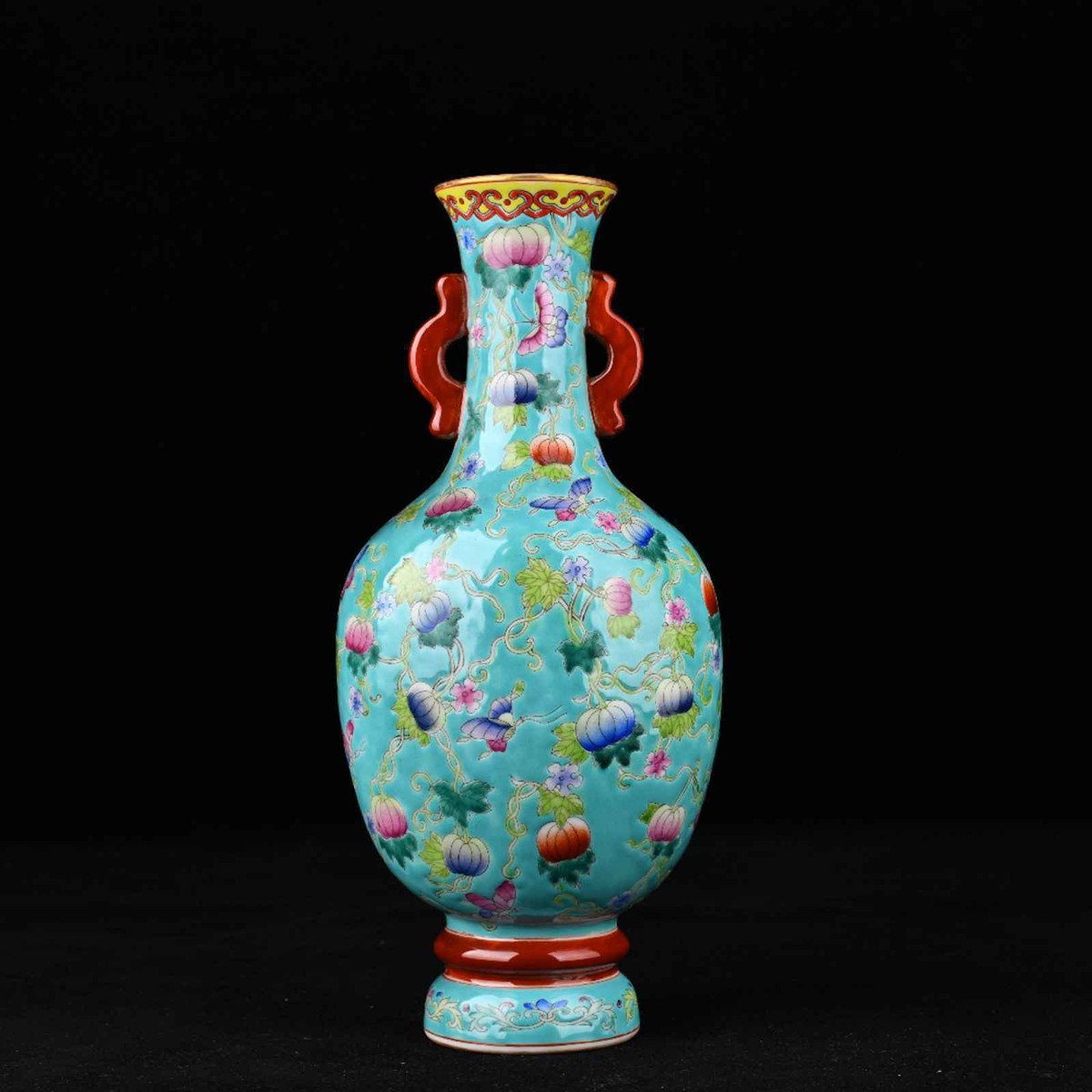 Chinese Enamel Porcelain Handmade Exquisite Vase 珐琅彩缠枝瓜果