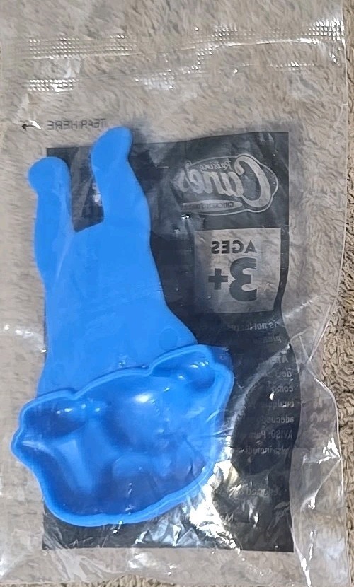 Raising Cane’s Blue Puppy Dog Kids Meal Toy Page Puppies Bookmark Pageholder