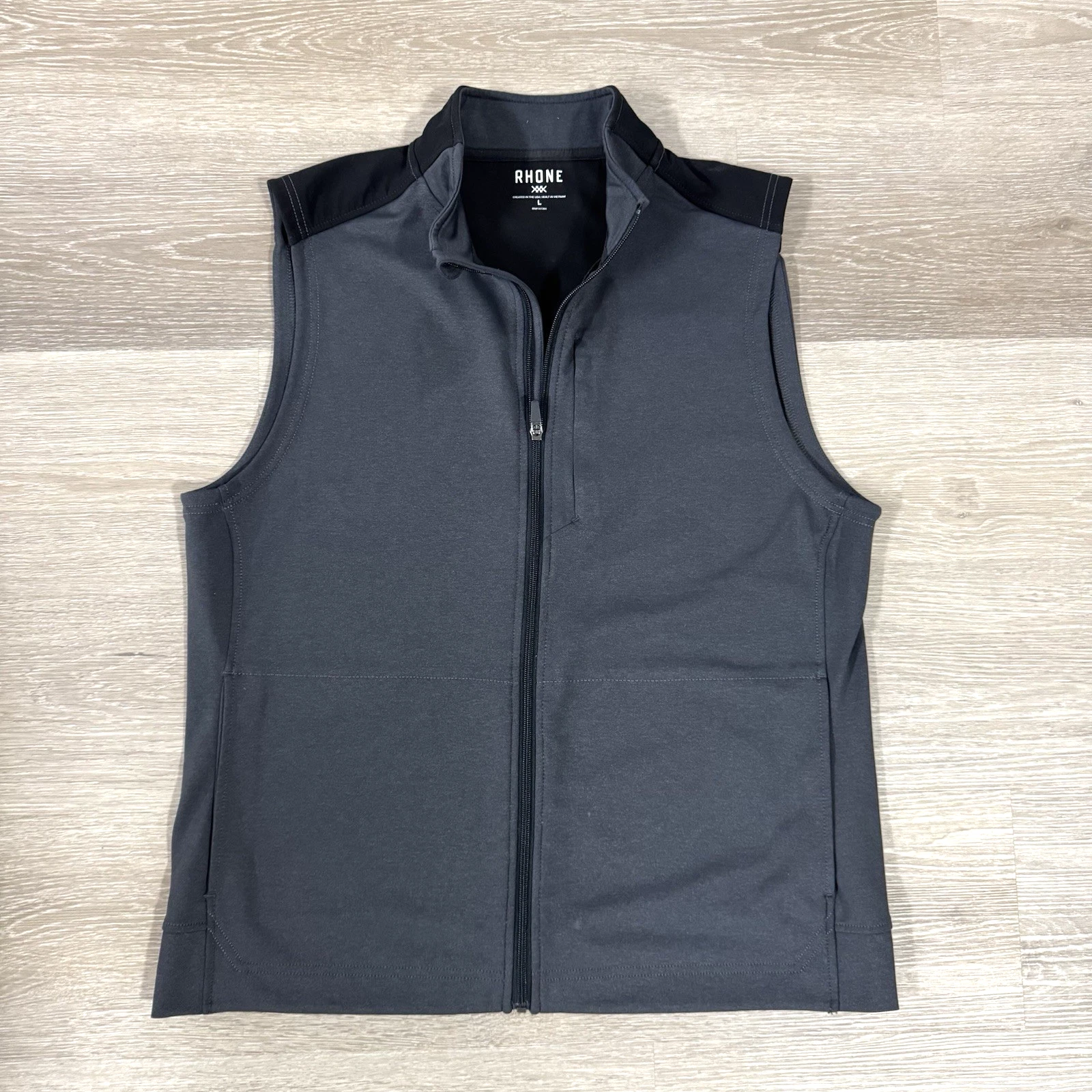 Rhone Grey Hitch Commuter Performance Pockets Full Zip Vest Men's Size L