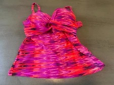colorful underwire ISLAND WAVES swimsuit  top tankini size  10