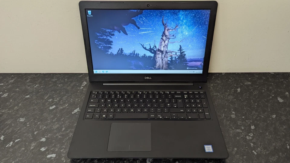 Dell Latitude 3590 Laptop, i3 7th Gen, 8GB RAM, 512GB SSD, Windows 11 Pro, Intel - Image 3 of 4