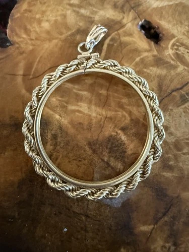 1850-1933 US $20 Liberty Double Eagle Screw Top Rope Coin Bezel 14k Gold 3.7g