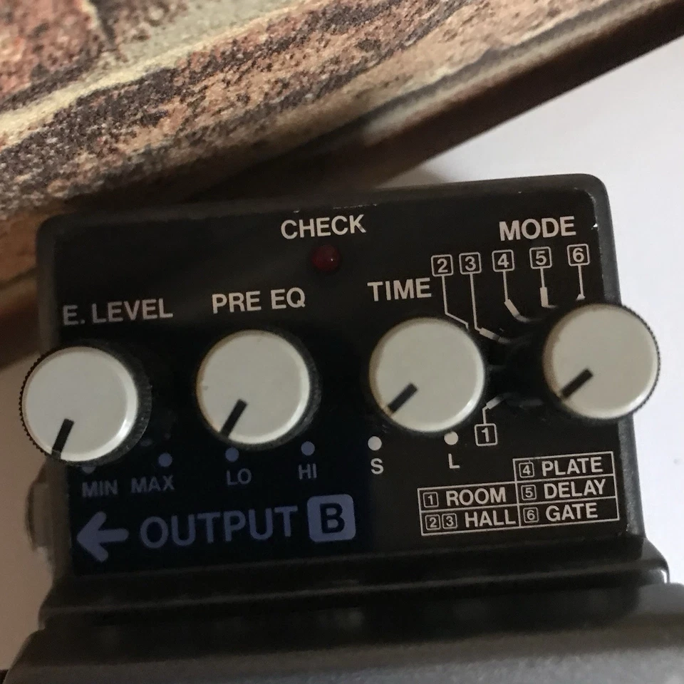 BOSS RV-2 Reverb Vintage 1987 Excelente Foto 2 de 4