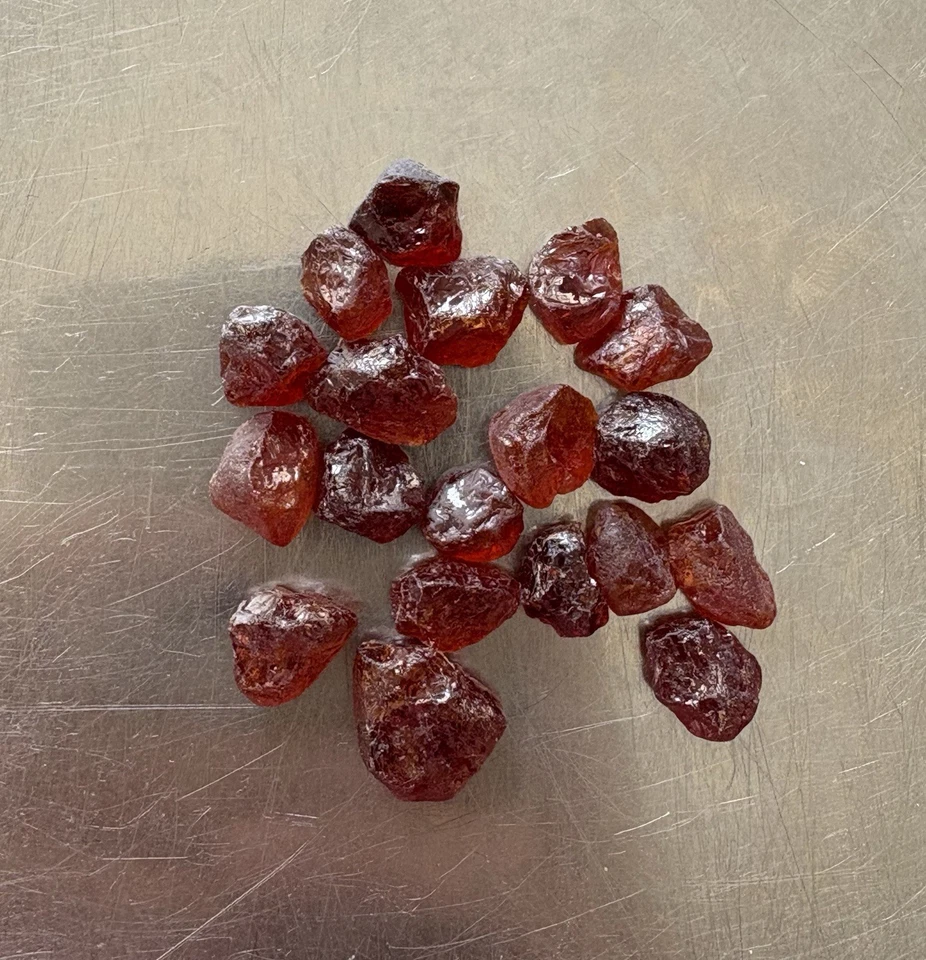 Nice Lot 164 cts Natural Red Colour Spessartine Rough From Nigeria  - Image 3 of 4