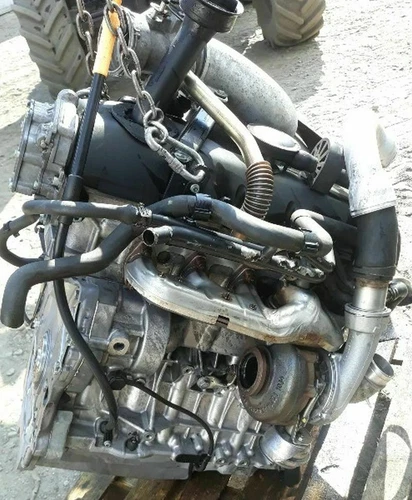Motor Volkswagen 2.5 TDI AXE T5 Multiva Transporter aprox. 63000 km completo - Imagen 2 de 3