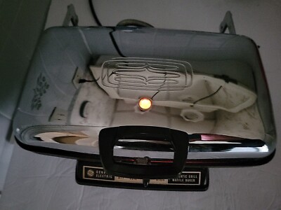 Vintage 1960s General Electric GE Automatic Grill Waffle Baker