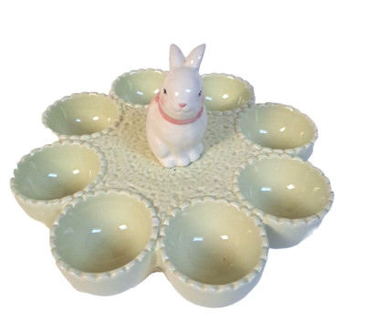 Easter Egg Holder Bunny in The Middle 8 Holes Decorative Unbranded Pre-owned 