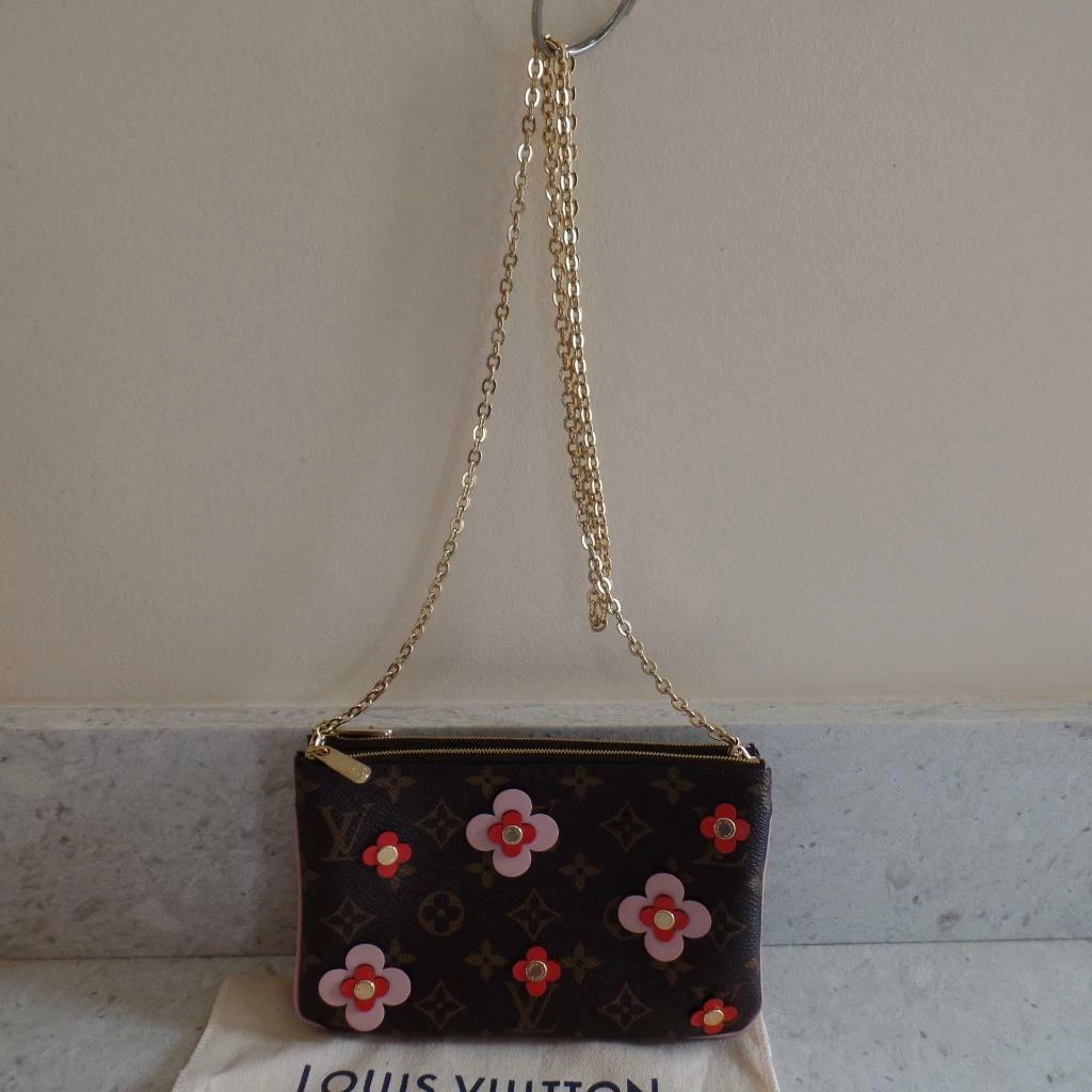 Brown Louis Vuitton Monogram Blooming Flowers Double Zip Pochette Cros –  Designer Revival