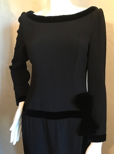 VINTAGE 1980's VALENTINO NIGHT Black Crepe & Velvet Cocktail Evening Dress 6 - Picture 4 of 9