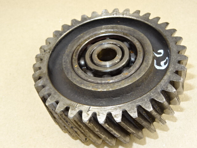 Stirnrad Zahnrad für 3L79 Motor vom Güldner G30 S Traktor
