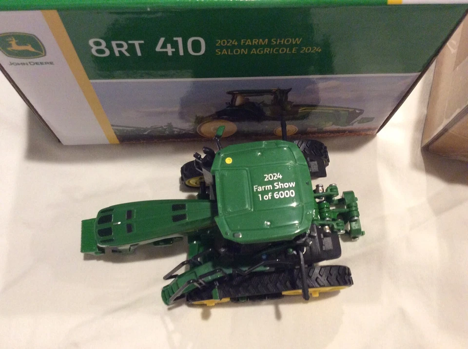 New Ertl 1/64 2024 John Deere 8RT 410 Two-Track Tractor Farm Show Edition *NIB* - Image 2 of 4
