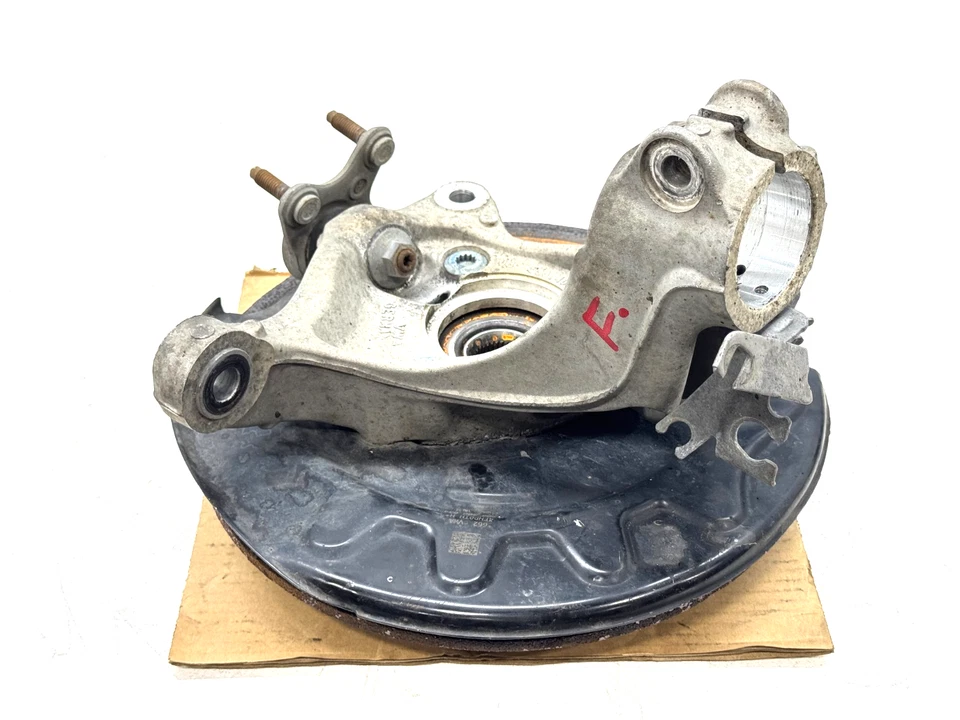 AUDI A3 8V 2015-2020 eje del lado del pasajero delantero derecho nudillo cubo de rueda OEM Foto 4 de 4