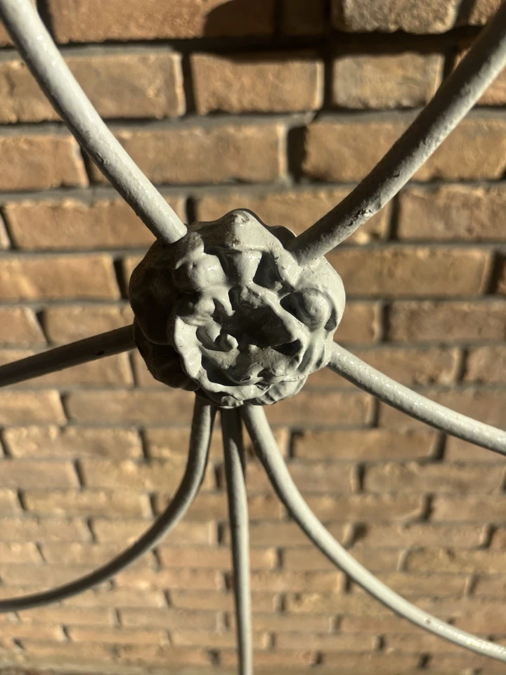 Antique Victorian Iron Bed Frame - Image 4 of 4