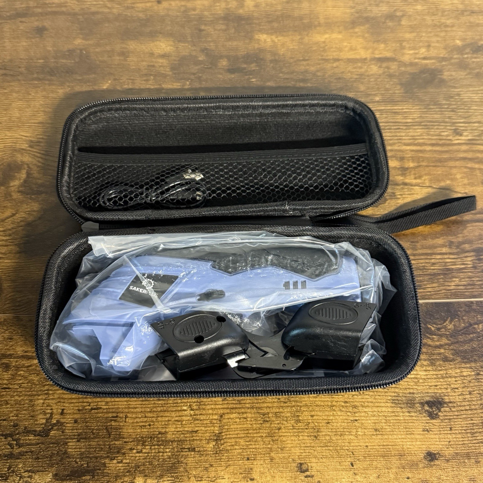 NEW - SAKER PLUS - Cordless Electric Scissors - 1/4 Inch - 4V - Blue