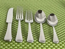 Reed & Barton MENDON Stainless Glossy Outline Smart Choice Flatware B158VG