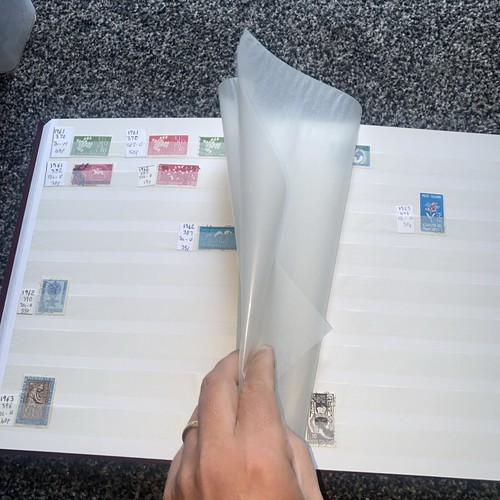 LARGE FOLDER OF Italy STAMPS MINT, USED, (505) - Bild 22 von 24