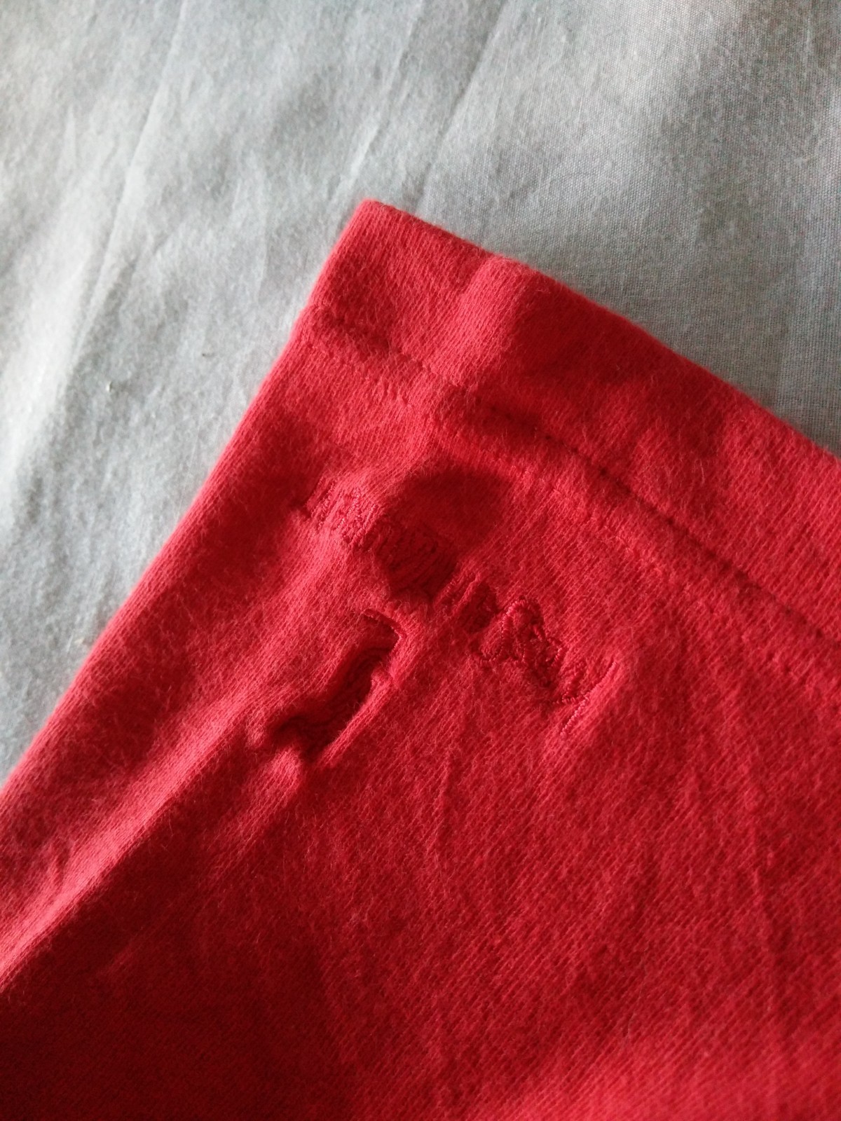 T shirt YSL Yves Saint Laurent logo grande ricamo scritto vintage