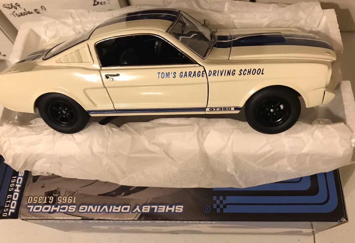 イーグルズレーサー製 フォード ムスタング350GT 1/18 中古品