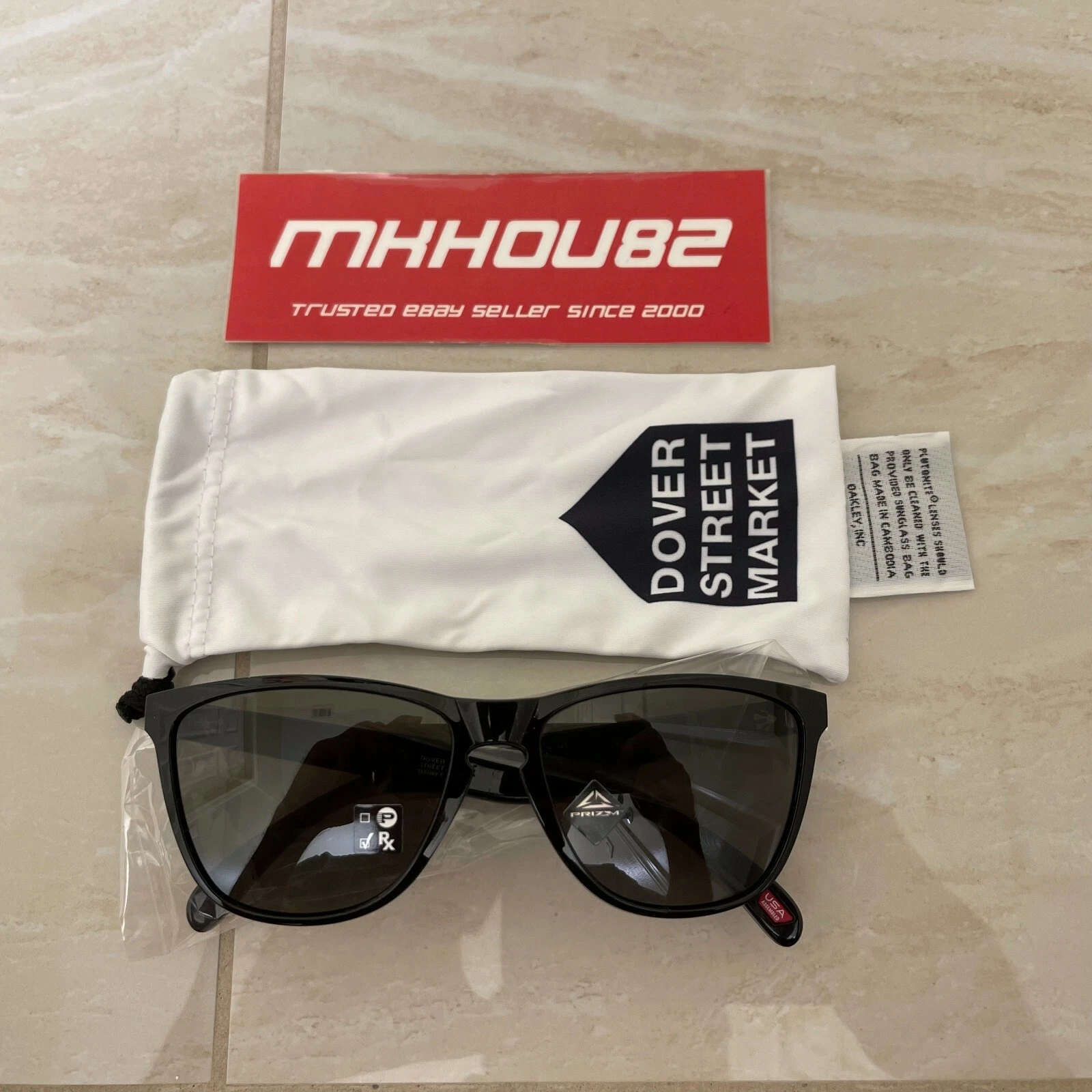 Lunettes de soleil 35e anniversaire Dover Street Market Oakley Frogskins noir suprême 
