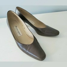Vintage Etienne Aigner Brown Taylor Classic Pumps