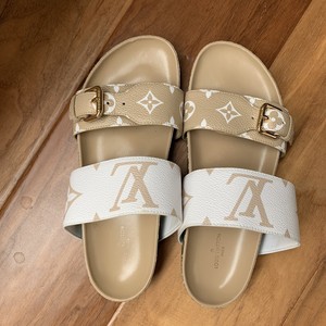 bom dia flat mule price