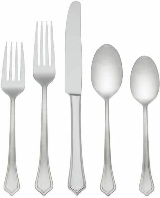 REED BARTON MONTVILLE 50 PIECE 18/10 STAINLESS STEEL SERVICE FOR 8 + HOST 890343