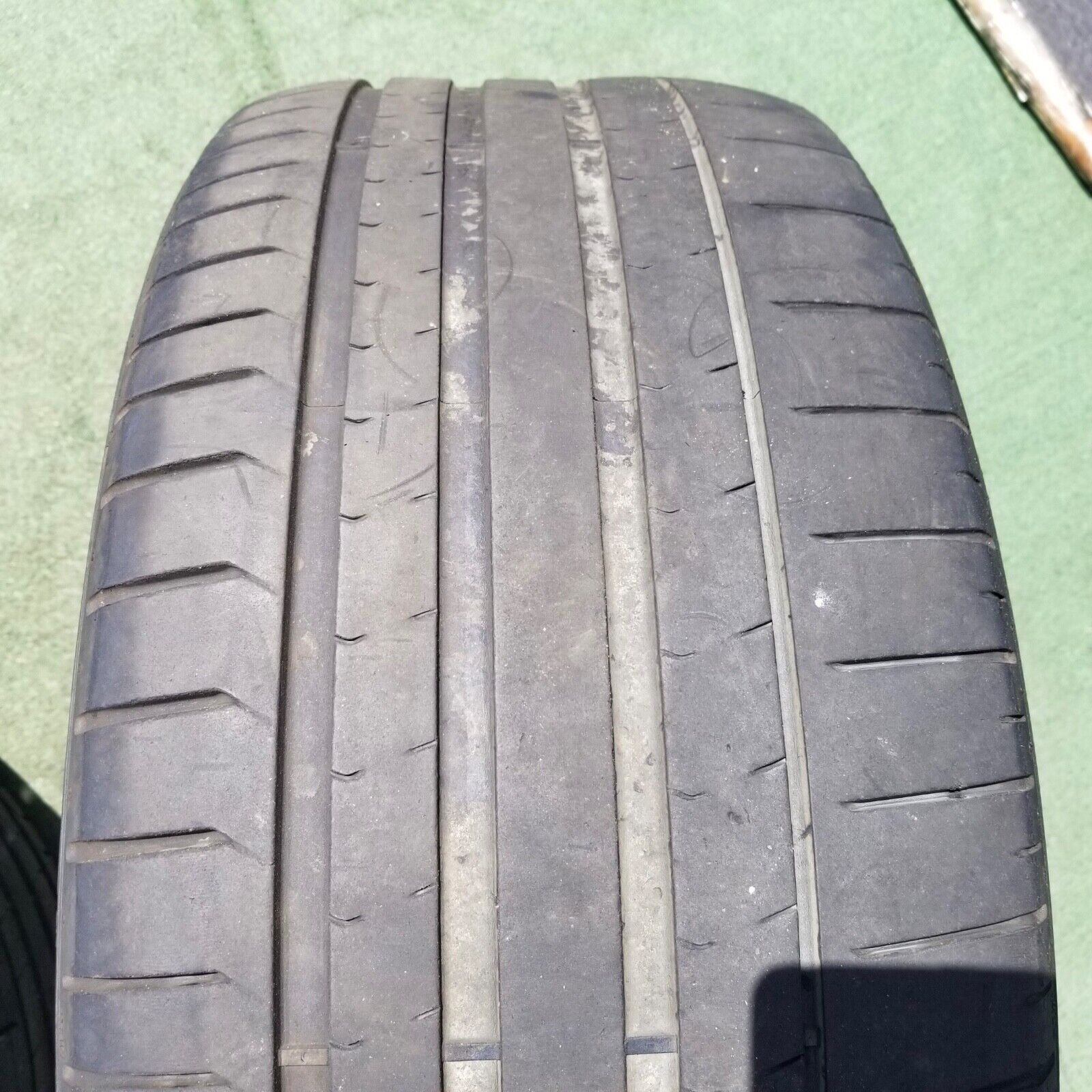 285/40R22 Pirelli P Zero PZ4 Tires 285/40R-22 285/40/22 L Lamborghini Urus 50%