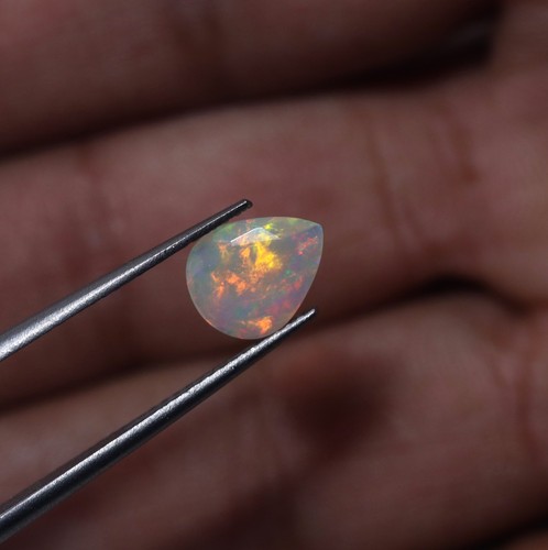 0.70 Cts 8.6x6.9 MM Natural AAA Red Yellow Fire Ethiopian Opal Pear Cut Gemstone - Foto 2 di 10
