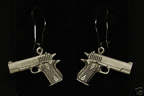 Zinn 1911 Kurzwaffe Ohrhänger von Empire Pewter - Bild 1 von 1