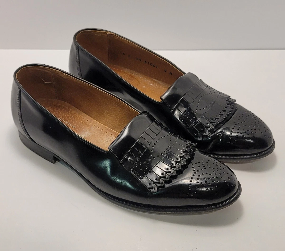 Excellent Condition Johnson and Murphy Bickel Patent Leather Mens Size 13 Johnston & Murphy Patent Leather Dress Shoes for Men for  main image 3