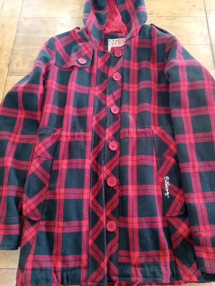 Billabong 女式中号红色黑色格子羊毛混纺连帽夹克雪地滑雪 — 第 2/4 张图片