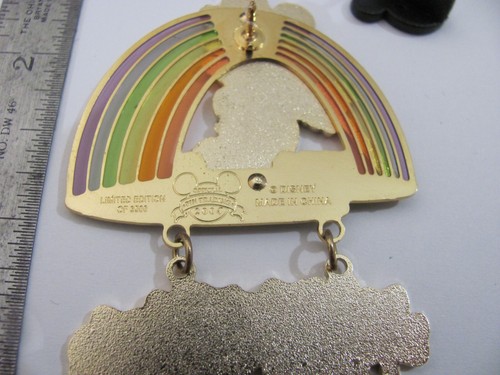 New MIP St Patrick's Day 2004 Mickey 3D LE Dangle Transparent Rainbow Disney Pin - Picture 10 of 11