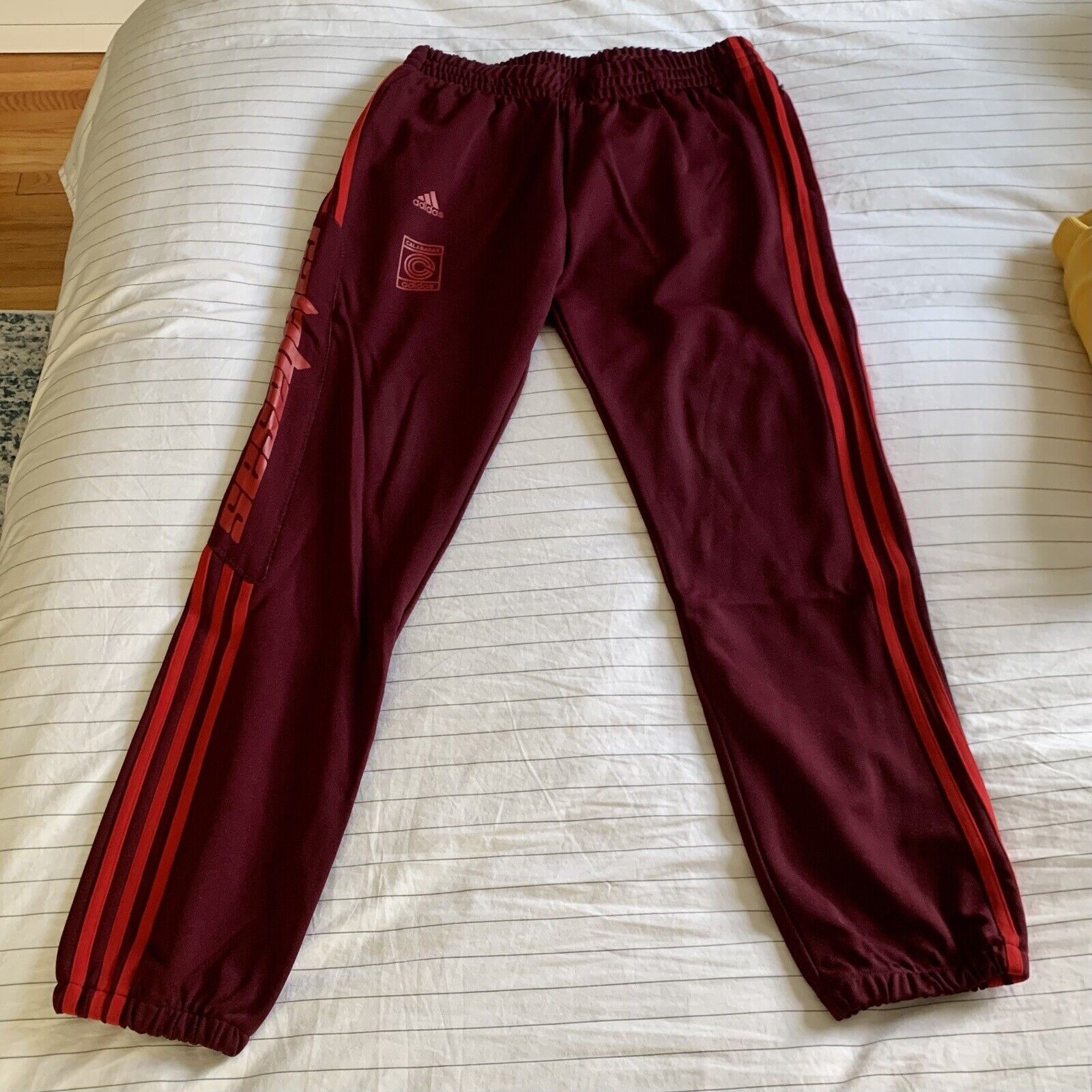 Precipicio Desgastar impermeable Adidas Yeezy Season 6 Calabasas Track Pants Maroon Red Medium Preworn  CV7905 | eBay