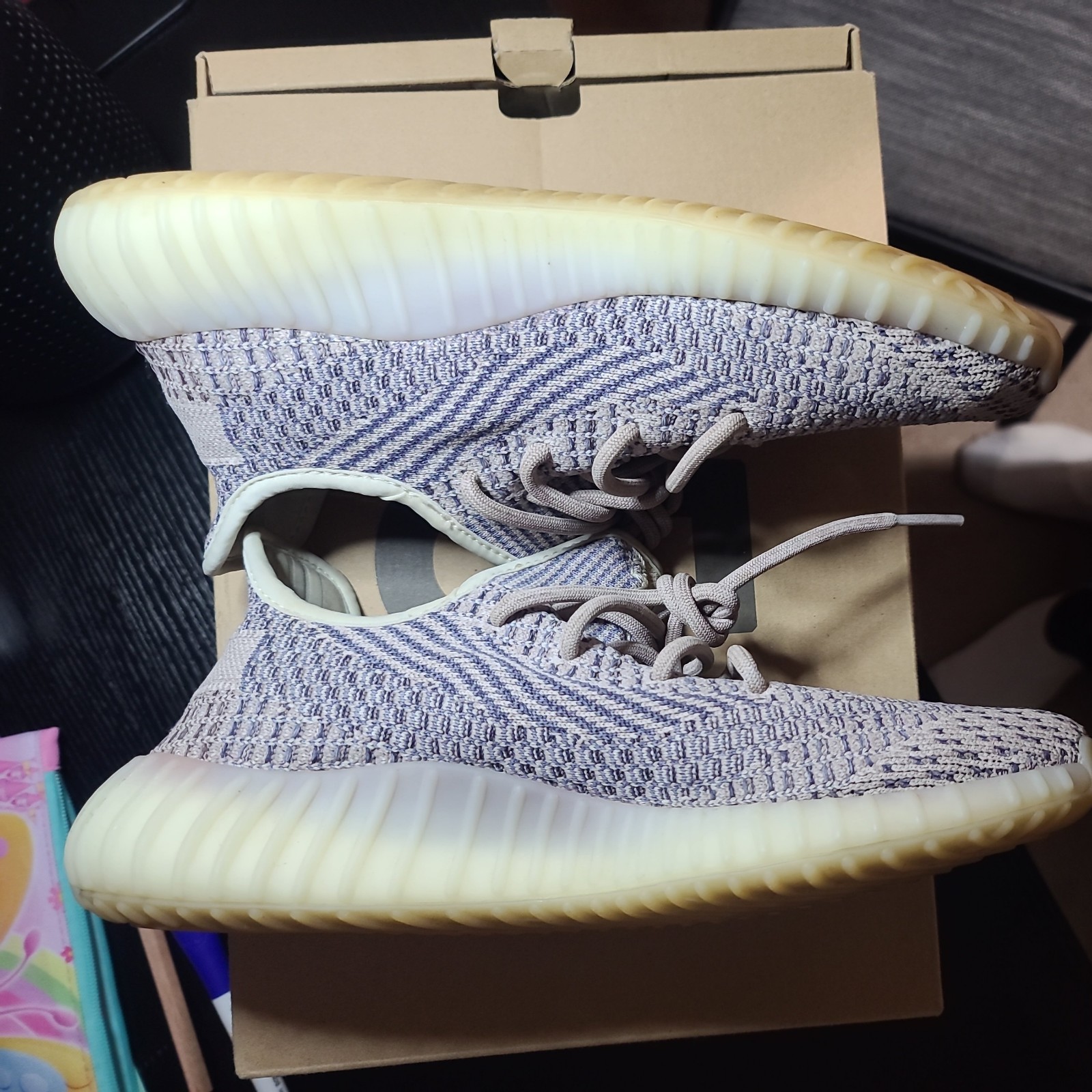 Adidas Yeezy Boost 350 V2 Ash Pearl GY7658 SIZE 9M thumbnail 7