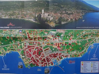 MALCESINE Town (LAKE GARDA) Tourist Street Map 2022. Luftbild. Englisch/Italien