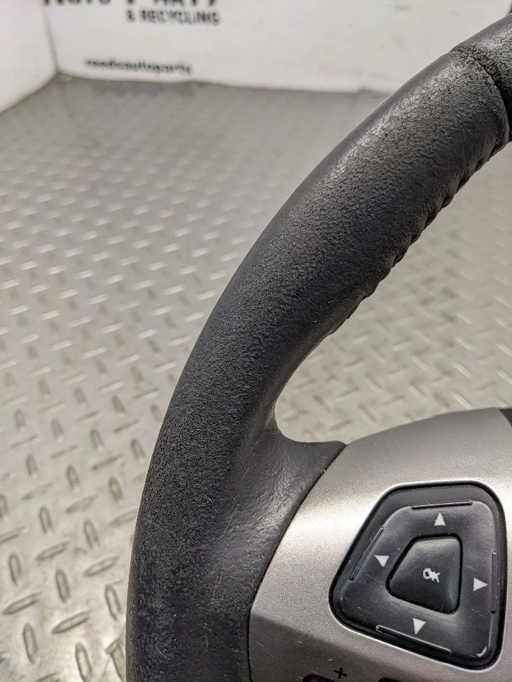 Volante e interruptores Ford Taurus 2013-2019 cuero negro 1177676 Foto 4 de 4